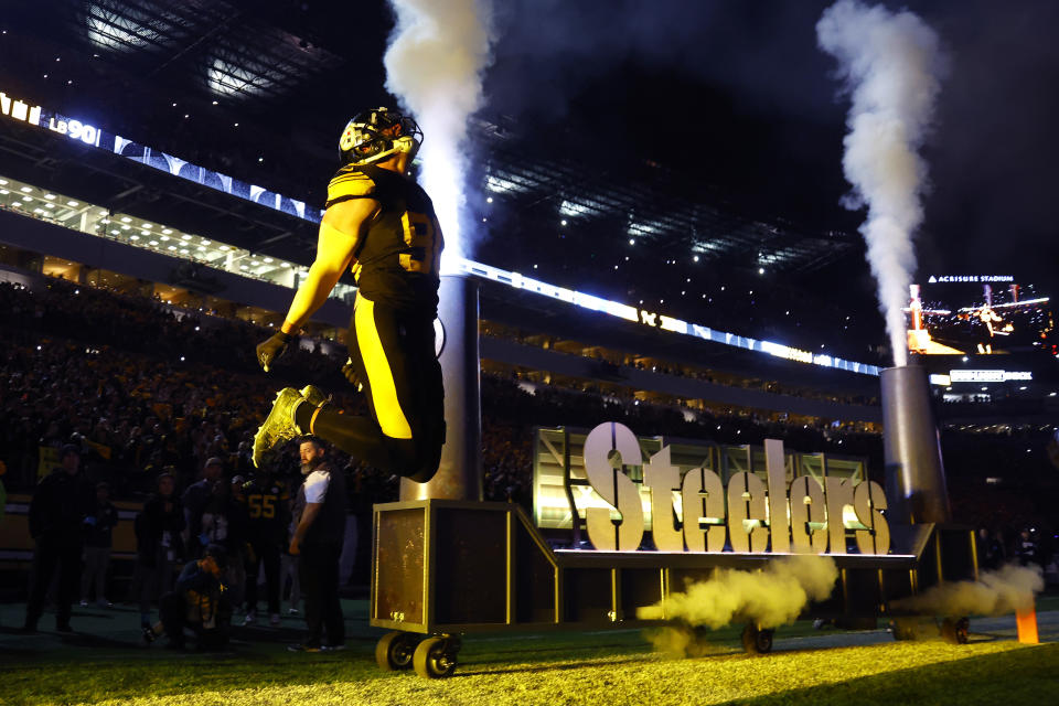 T.J. Watt takes the field. (Justin K. Aller/Getty Images)