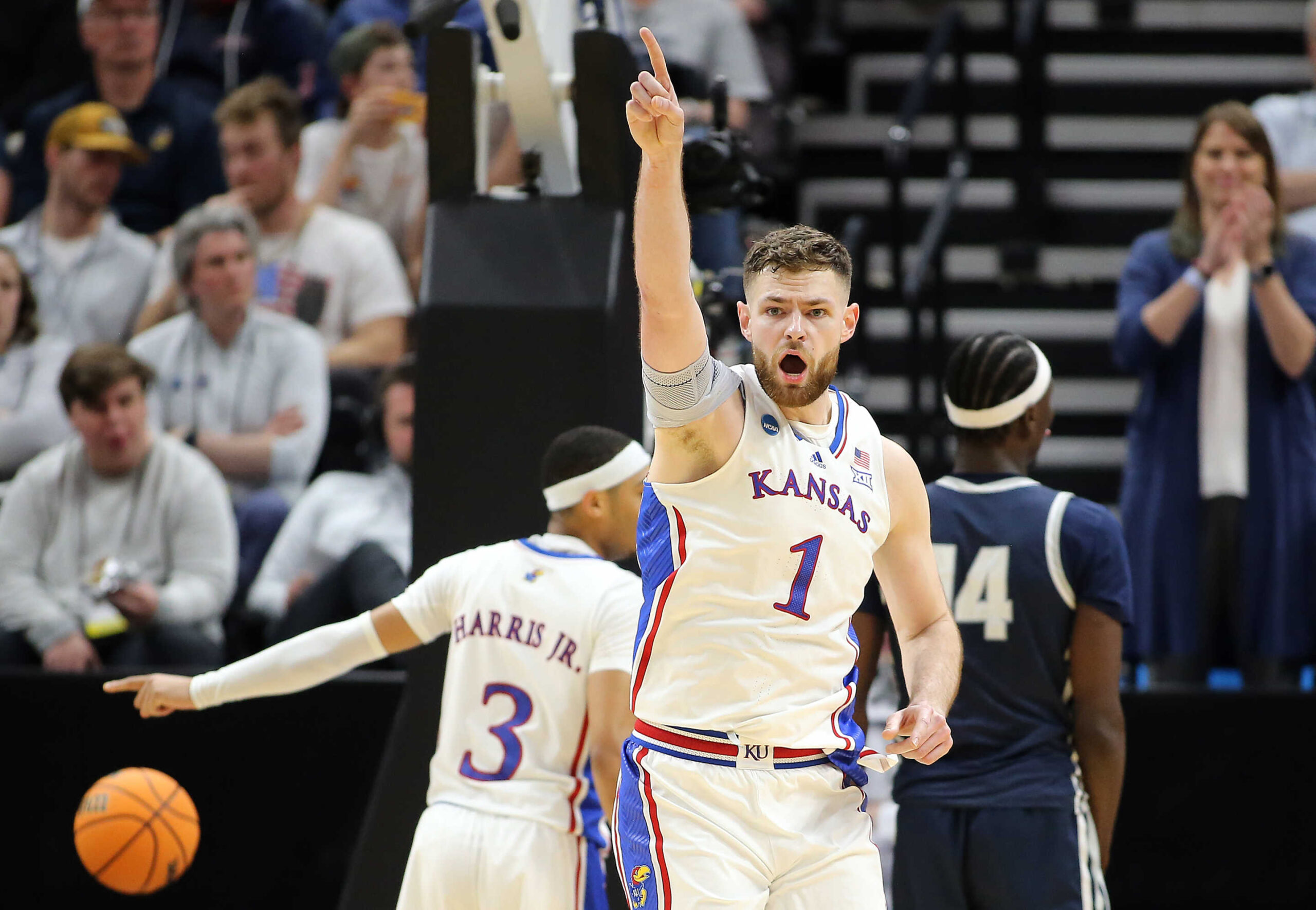 SALT LAKE CITY, UTAH - MARCH 21: Hunter Dickinson #1 of the Kansas Jayhawks celebrates a basket against the Samford Bulldogs during the first half in the first round of the NCAA Men's Basketball Tournament at Delta Center on March 21, 2024 in Salt Lake City, Utah. (Photo by Chris Gardner/Getty Images)
