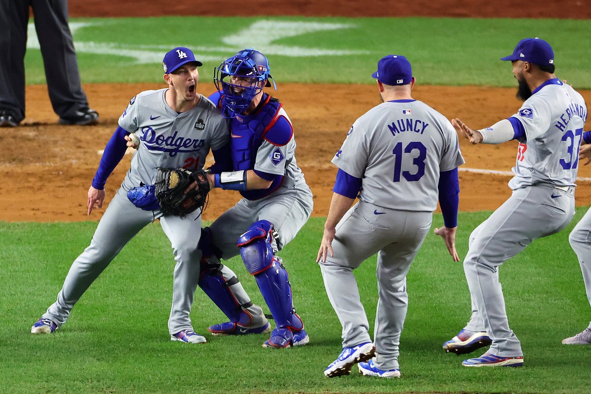 Los Angeles Dodgers Teoscar Hernández Walker Buehler