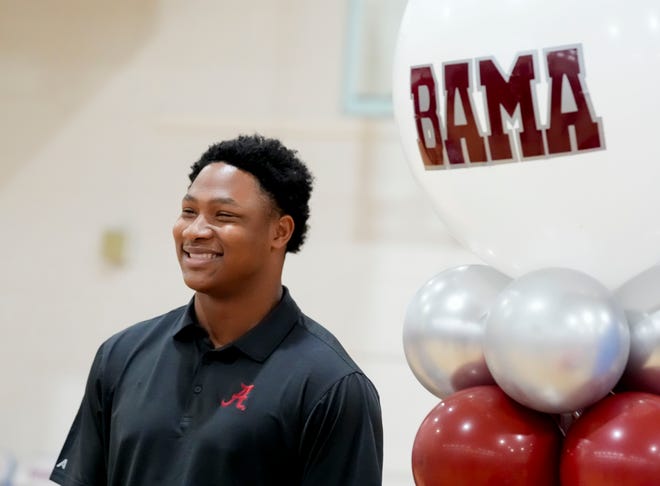 Eric Hines signed to play baseball at the University of Alabama at ACA Tuesday, Jan. 9, 2025.