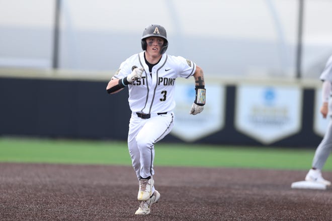 Coleson Titus '25 of Bloomfield Hills, Mich., plays baseball for Army. ARMY ATHLETICS