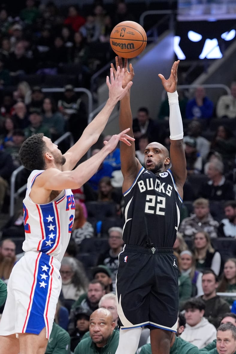 NBA: Philadelphia 76ers at Milwaukee Bucks