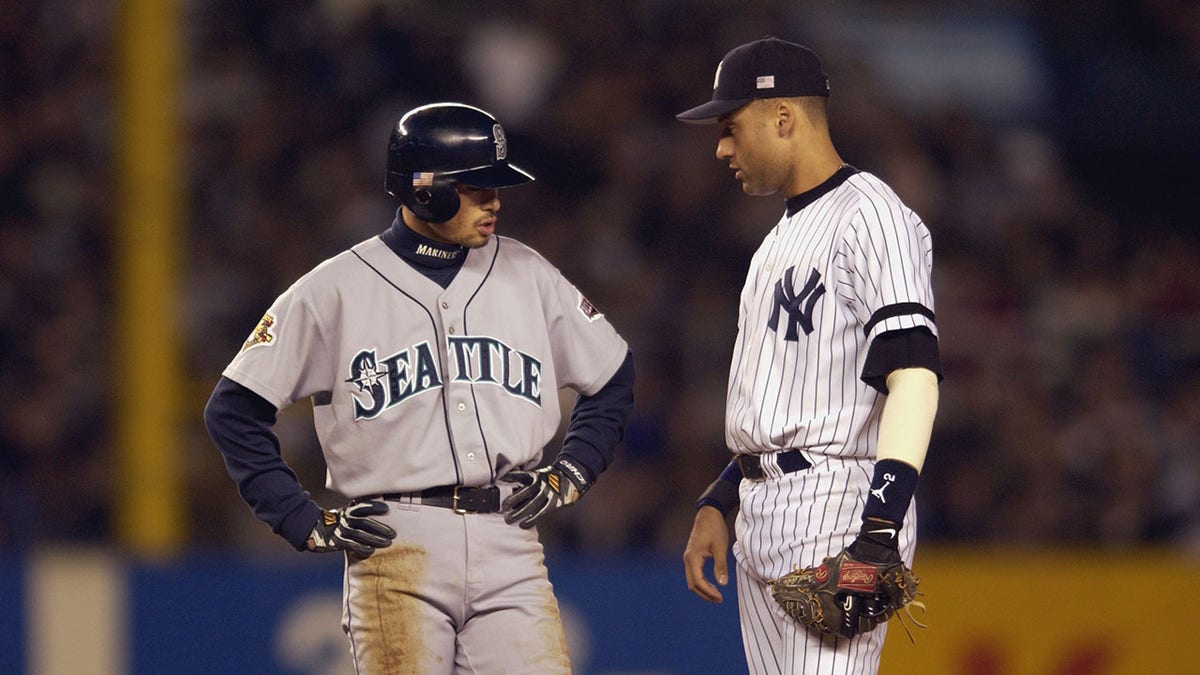 Ichiro and Derek on second base