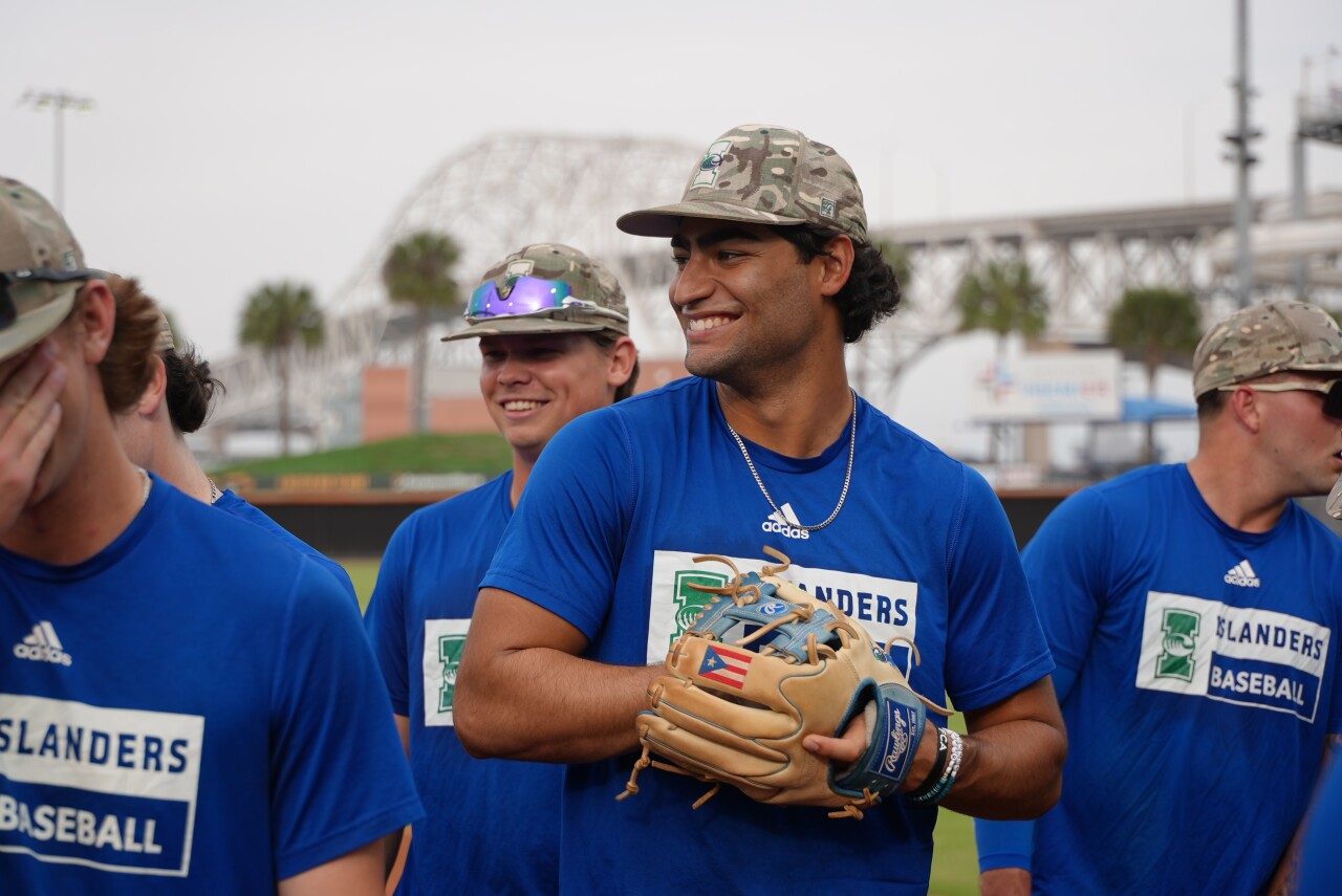 Islanders infielder Trey Cruz