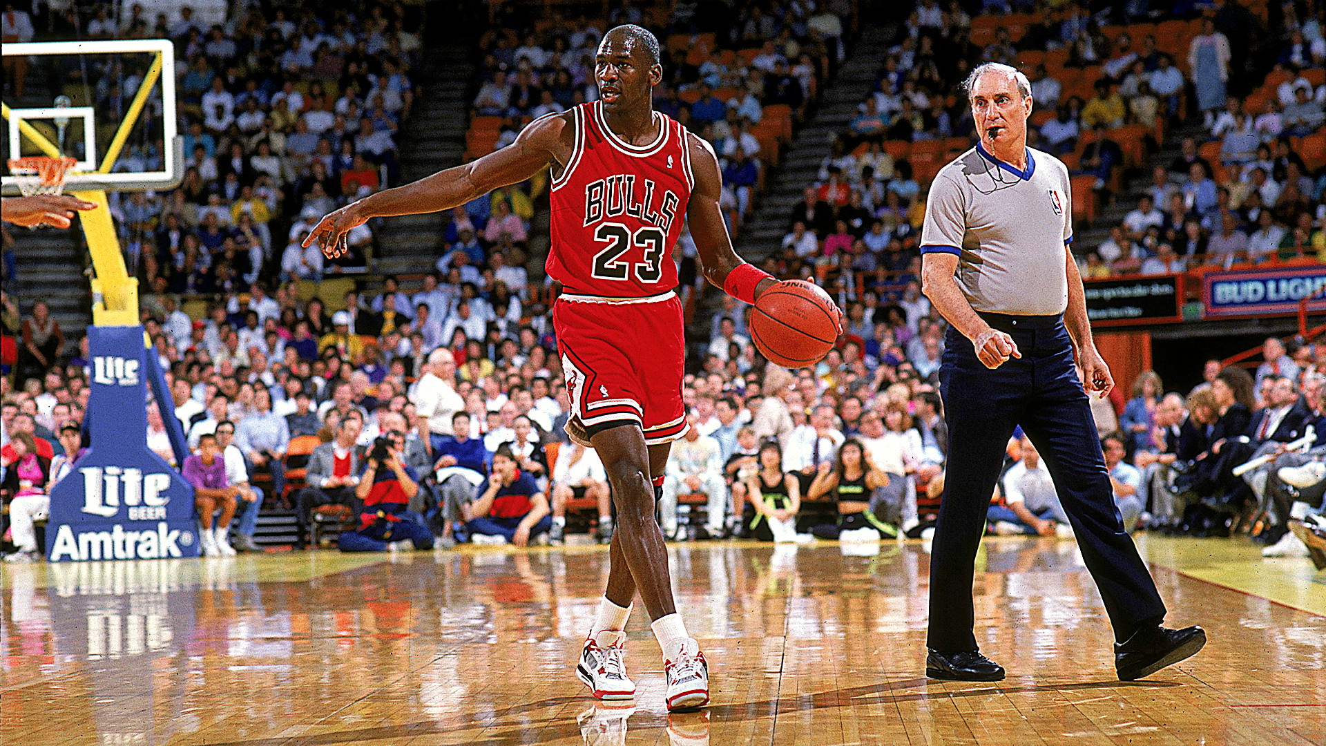 Michael-Jordan-021615-FTR-Getty.jpg Michael-Jordan-021615-FTR-Getty.jpg