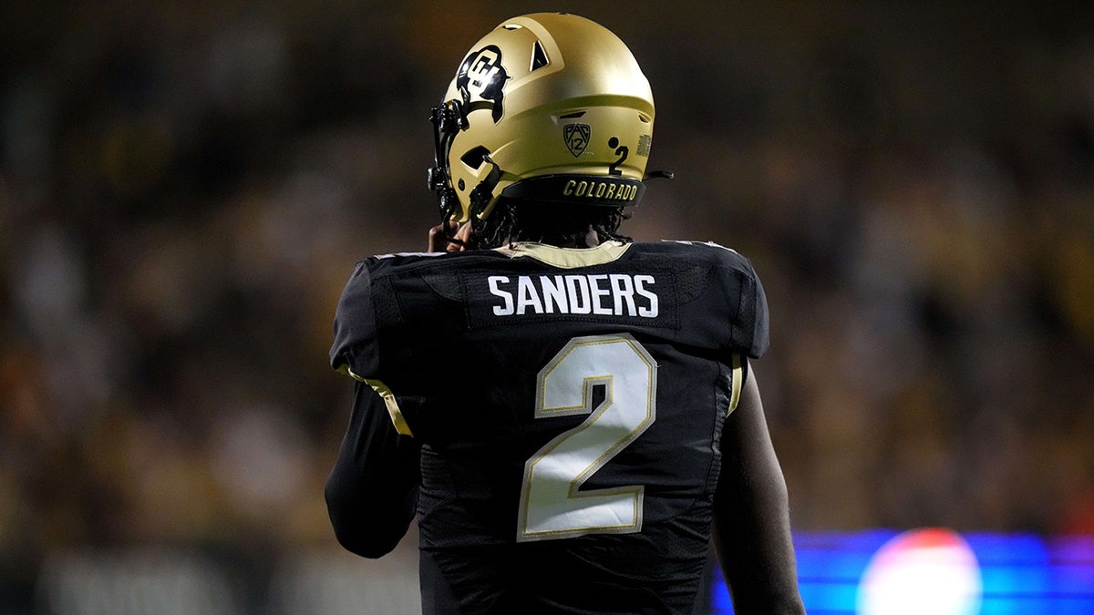 Shedeur Sanders vs Stanford