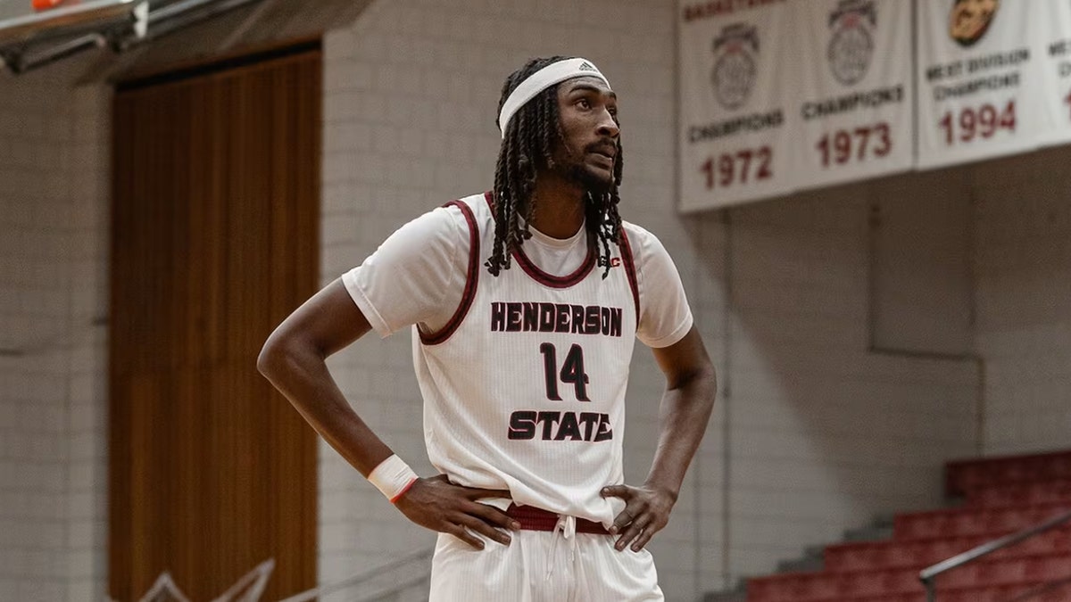 Jamarion Brown on court