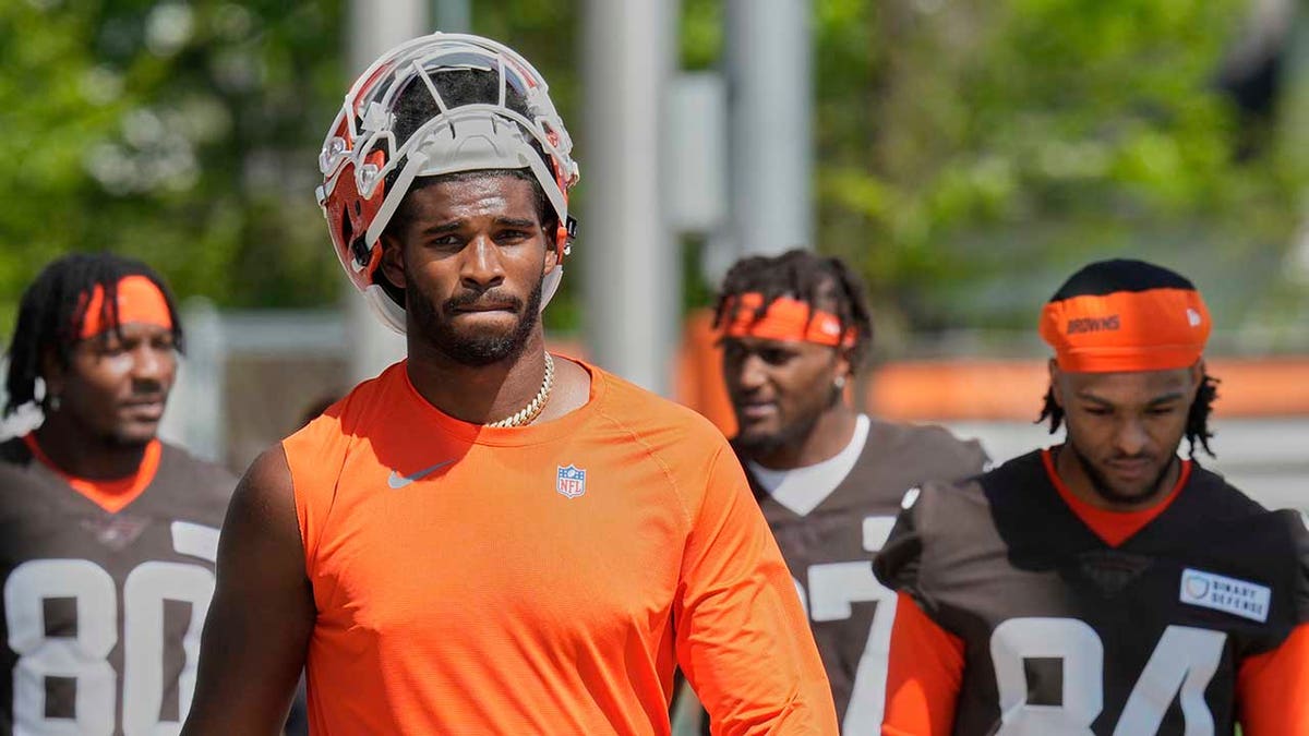 Shedeur Sanders walks off the field