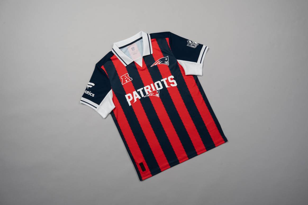 NFL Football x Football collection from Fanatics - New England Patriots